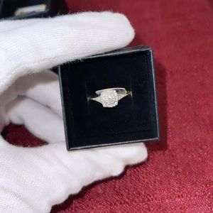 10k yellow gold .24 ct diamond engagement ring